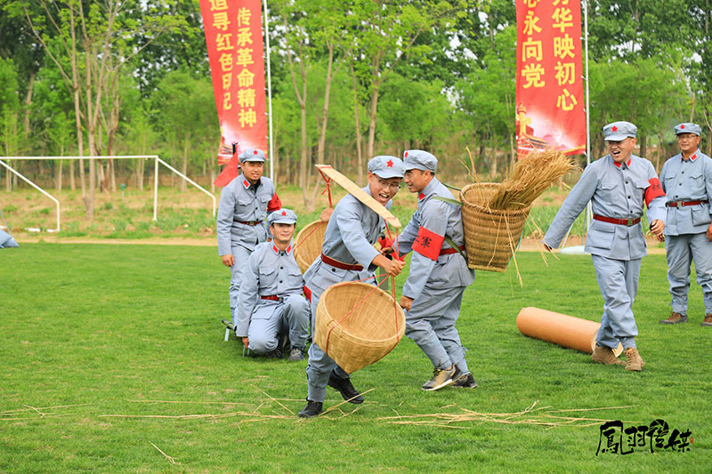 紅色運(yùn)動會項目：朱德的扁擔(dān)